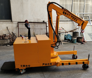 電動(dòng)配重式旋轉吊車(chē)車(chē)